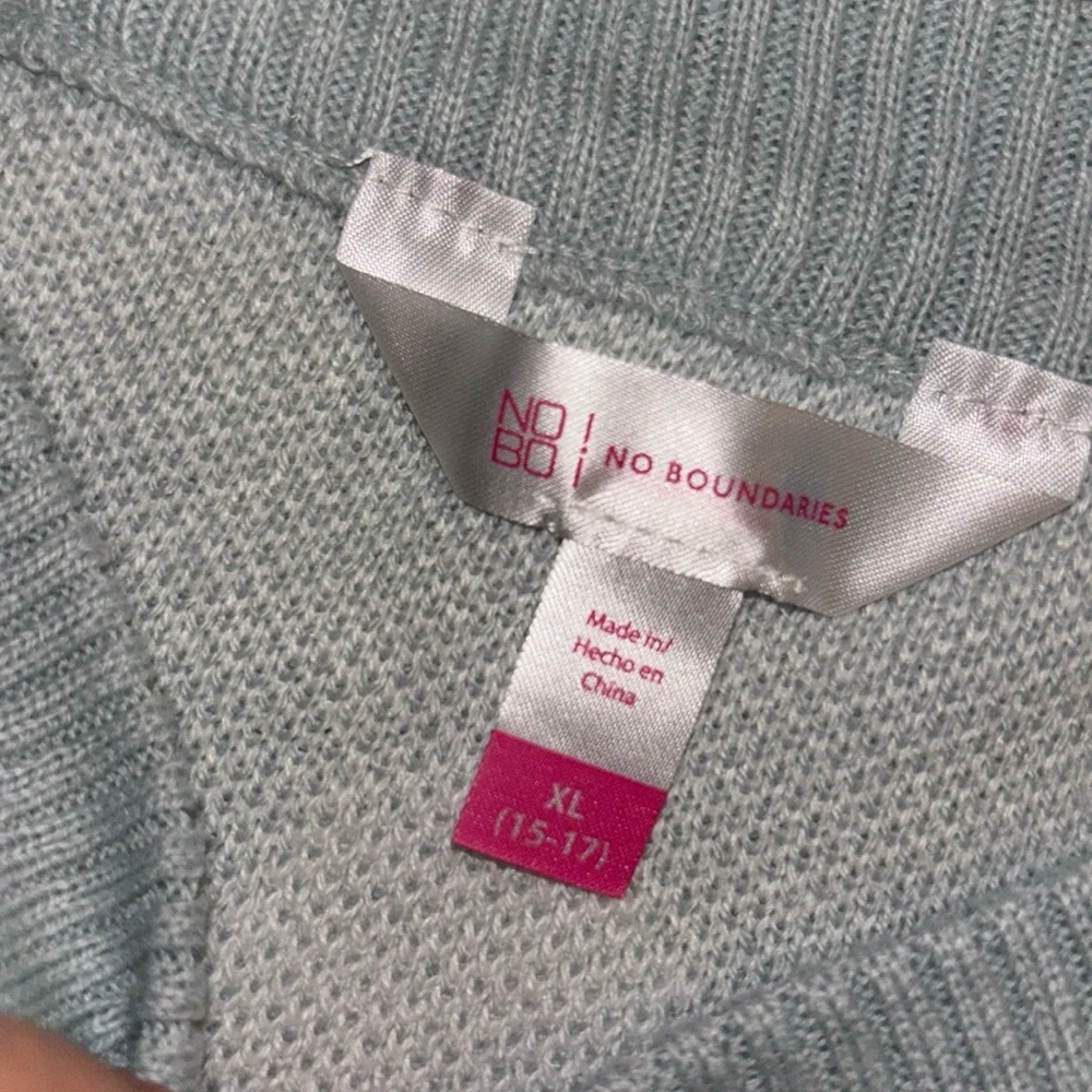 Funky Floral Sweater - Picture 3 of 3